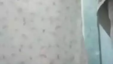 Pakistani Desi minx allows her saggy XXX girls to hang a bit at home