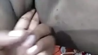 Desi XXX wife has hairy slit done by husband's penis and fingers MMS
