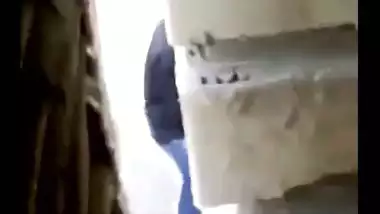 Hidden web camera Pakistani sex movie of Muslim girl outdoor sex dripped
