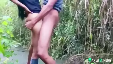 Cute girl with bf caught in jungle illicit taboo sex outdoors. Leaks Desi mms