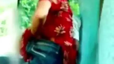 Tamil cheat wife illicit sex with friend of hubby outdoor caught on mms cam