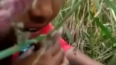 Village girl enjoys outdoor bangla sex by sucking a dick