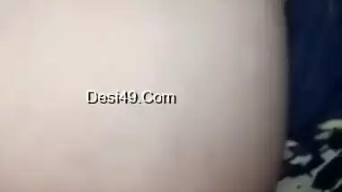 Today Exclusive- Desi Wife Boob Pressing By Hubby And Rub Her Dick In Boobs