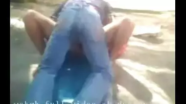 South Indian outdoor mms clip of village bhabhi fucked by neighbor