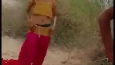 Cheating wife gets outdoor sex, caught red handed and her mms sex