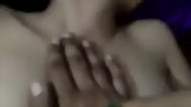 Bus Chut Se Kon Nikal Raha He Bhai Pakistani Siraki Couple First Time Sex With Beautiful Girl Fuck P