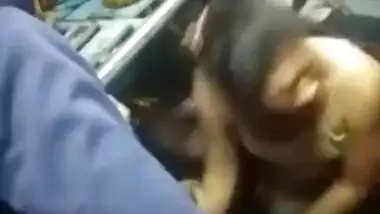 Desi HIJRA Using Bad Words On Train Showing Her Nude For Money