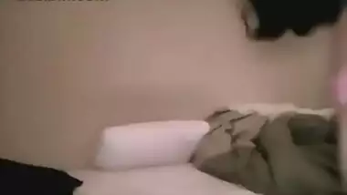 Hindi hot episode of a beautiful livecam beauty stripping and satisfying her fans