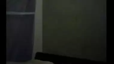 Desi mms sex scandal of cheating Indian college girl gone viral!