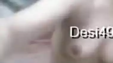 Sportsgirl from India does naughty exercises to look fit in sex video