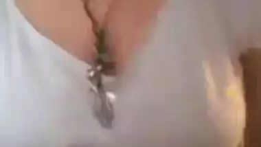 Hot desi indian bhabi shaking her sexi ass &boobs on bigo live...2