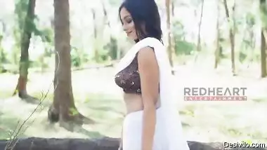 Desi hot boudi photoshoot part 2