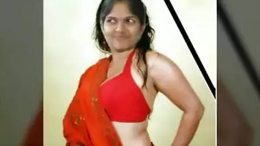 Desi Indian girl moaning hardly
