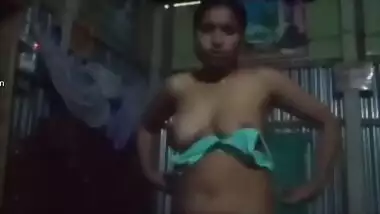 Today Exclusive- Desi Village Girl Showing Her Boobs And Pussy To Lover Part 1