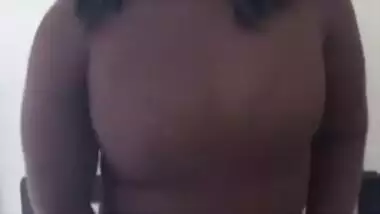 content creator He offers a boutique employee to masturbate on camera for money. Will you accept...?