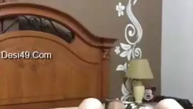 Solo sex in front of camera in the nude is what Indian is good at