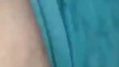 Desi nympho makes her own MMS video where she exposes XXX body parts