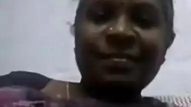 Today Exclusive -desi Aunty Shows Her Boobs To Lover On Video Call Part 2