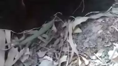 Man and Randi Desi lover banging in this self-made outdoor XXX clip