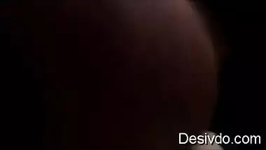 Desi Beauty Shamiya pressing dick at beautyparlour and showing her huge bOObs