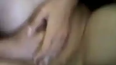 Car is a good XXX place for Chudai girl and Paki guy to have sex